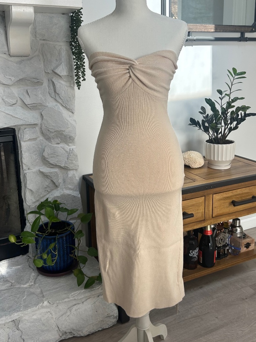 Knit strapless bodycon dress